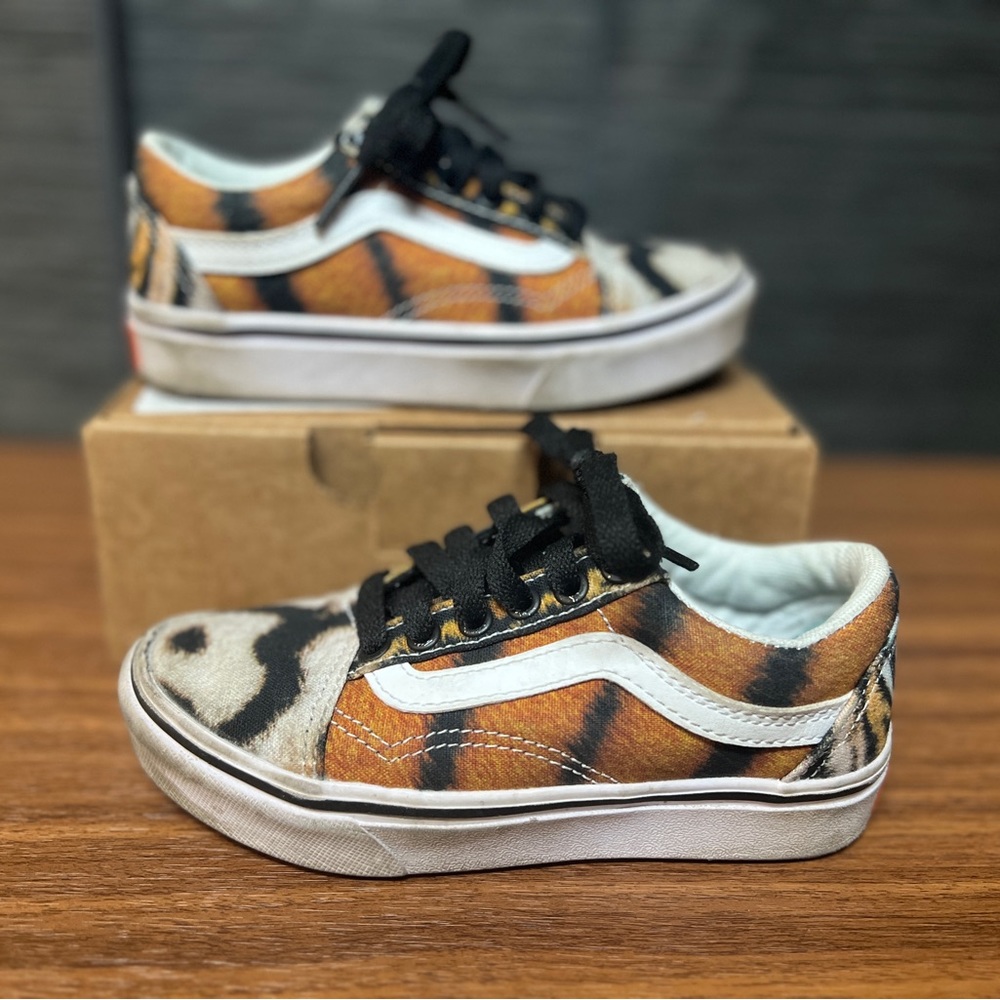 Vans Year of the Tiger Size 11